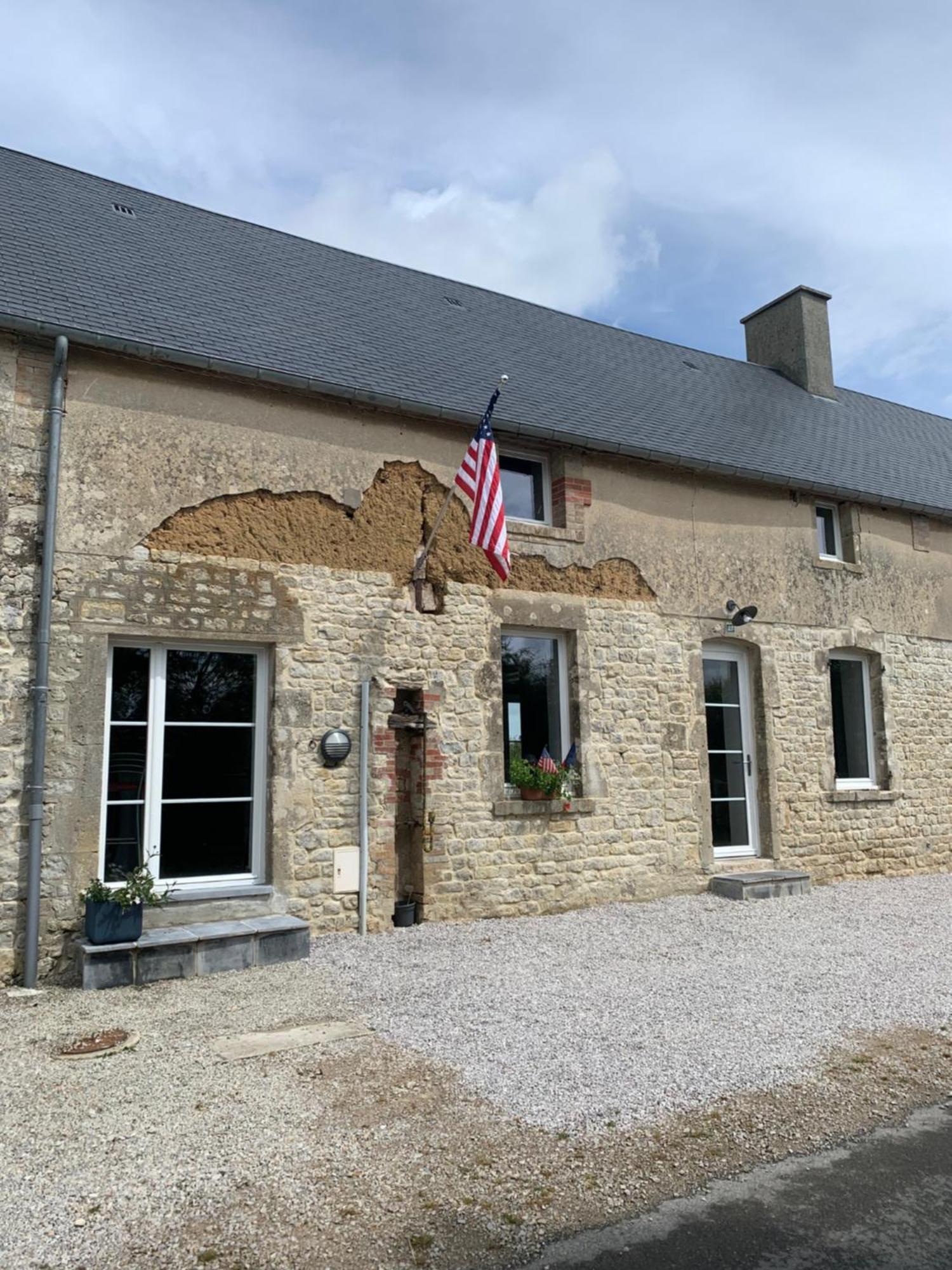 Comfortable House For 6 Guests In Saint-Come-Du-Mont Villa Eksteriør billede